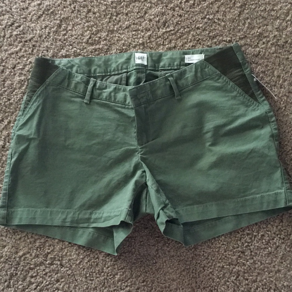 NWT!! GAP Maternity Shorts